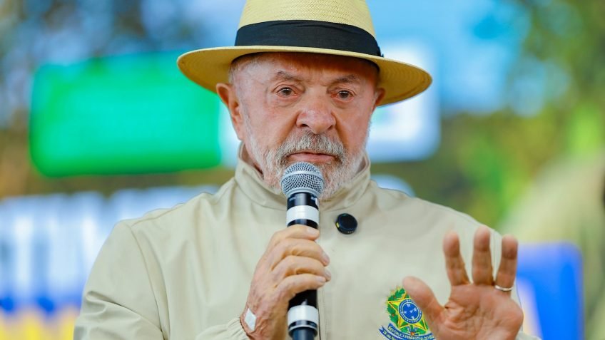 Lula em anúncio de aporte
